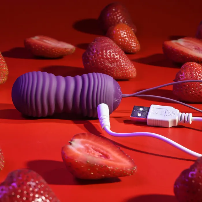 Vibrators Evolved Evolved Eager Egg Thrusting Silicone Vibrator Vibrators Evolved Evolved Eager Egg Thrusting Silicone Vibrator