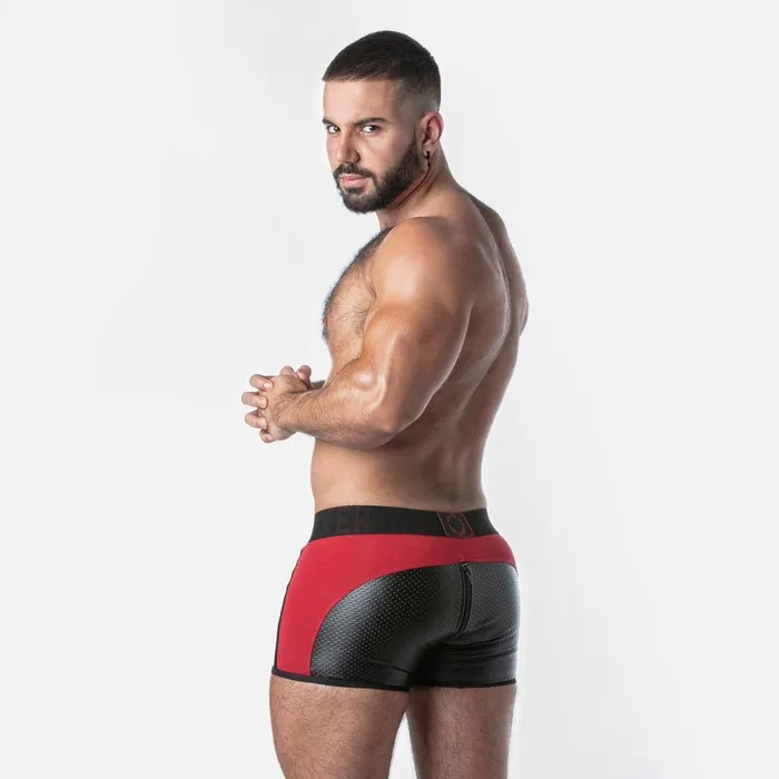 LOCKER GEAR Open Access Trunk Red Locker Gear Vibrators