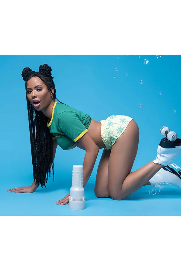 Fleshlight Girls Kira Noir Spellbound Custom Pussy Masturbator Fleshlight Male Sex Toys